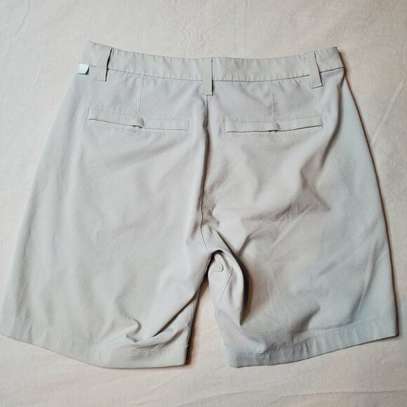 Lululemon Mens Size 30 Commission Short Classic Fit 7" Ventlight Gray M7ARWS - Picture 5 of 7